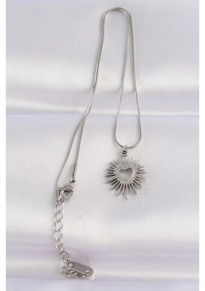 316L Çelik Zincir Gümüş Renk Kalp Güneşi Tasarımlı Kolye fiyatları