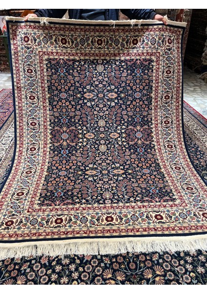 El Dokuma Hereke Halısı Imzalı Yedi Dağın Çiçeği Modeli Birinci Sınıf Kalite Ebat 195X155