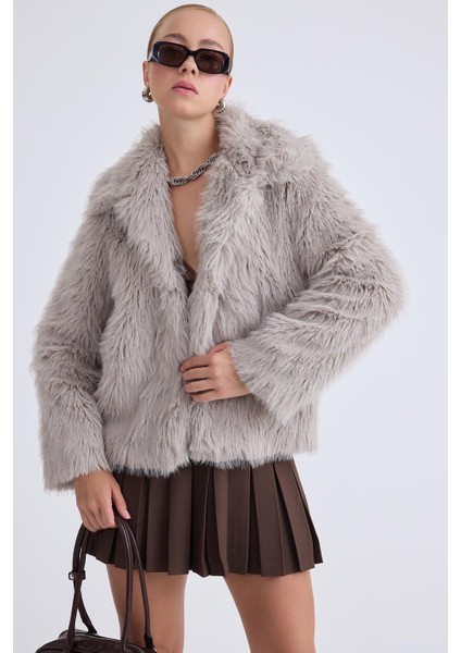 Kısa Peluş Ceket fırsatları