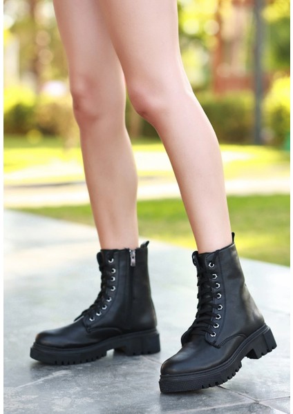 Xmpdby Bria Siyah Cilt Bağcıklı Bot (Numara: 39) modelleri