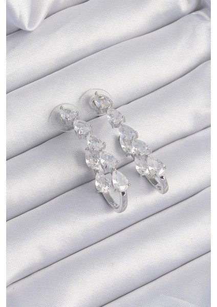 Pirinç Gümüş Renk Damla Zirkon Taş Tasarımlı Küpe modelleri