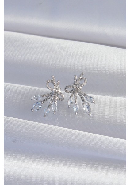 Pirinç Gümüş Renk Zirkon Taşlı Fiyonk Küpe fiyatları