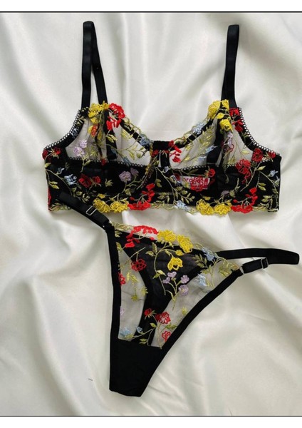 Kadın Iç Çamaşır Takımı Siyah Brode Çiçek Desenli Bralet Balenli Dantelli Askılı Sütyen ve Tanga fiyatları