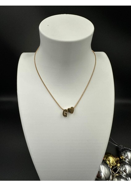 Altın Renk G Harfi ve Kalp Detaylı Çelik Kolye