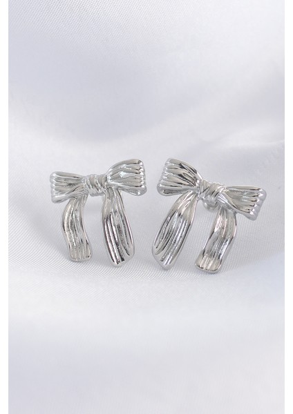 Pirinç Gümüş Renk Çizgi Detay Fiyonk Küpe - TJ-BKP8935 fırsatları