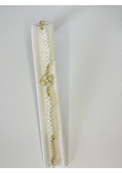 Zirkon Taşlı Yonca Figürlü Inci Bileklik fiyatları