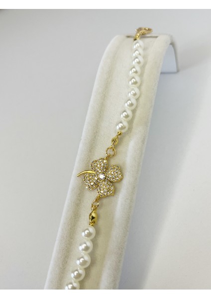 Zirkon Taşlı Yonca Figürlü Inci Bileklik modelleri