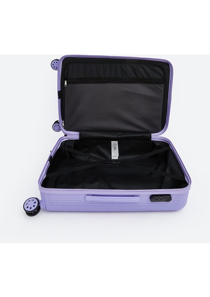 Yeni Sezon Kilit Detaylı Orta Boy Valiz modelleri