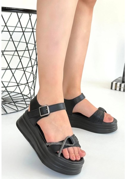 Xmpdby Luno Siyah Cilt Kemerli Sandalet (Numara: 37)