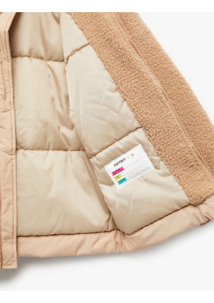 Uzun Kollu Dik Yaka Fermuarlı Cepli Polar Detaylı Ceket fırsatları