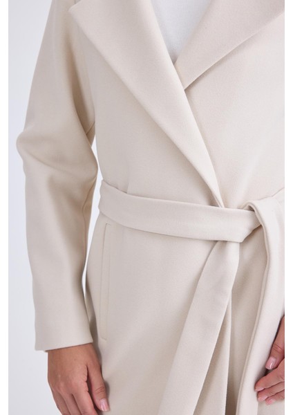 Ceket Yaka Kuşaklı Kaşe Kaban fırsatları