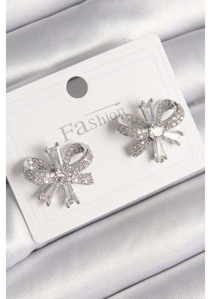 Pirinç Gümüş Renk Zirkon Taşlı Fiyonk Model Kadın Küpe