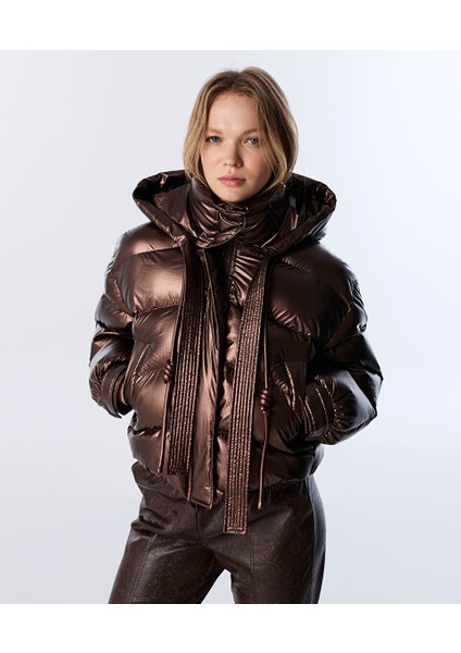 PARLAK DOKULU PUFFER MONT TW6250012227074 modelleri