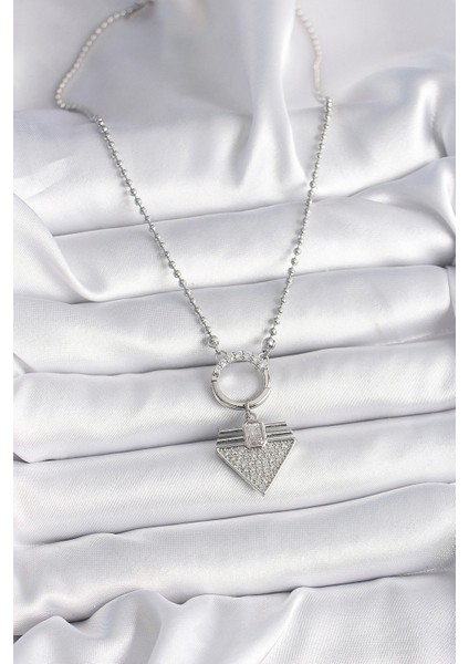 316L Çelik Gümüş Renk Topçuk Zincir Zirkon Taşlı Üçgen Model Kadın Kolye fiyatları