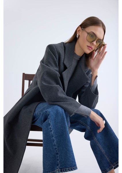 Düğmeli Uzun Kaşe Kaban modelleri