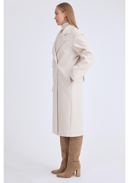 Düğmeli Uzun Kaşe Kaban modelleri