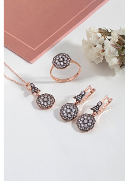 Gümüş Gül Modeli Takı Seti 925 Ayar Elmas Montürü 3 Parça Şık Tasarım modelleri