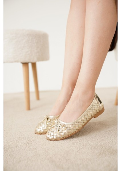 Twis Kadın Örgü Detaylı Fiyonklu Deri Babet