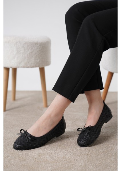 Twis Kadın Örgü Detaylı Fiyonklu Deri Babet fiyatları