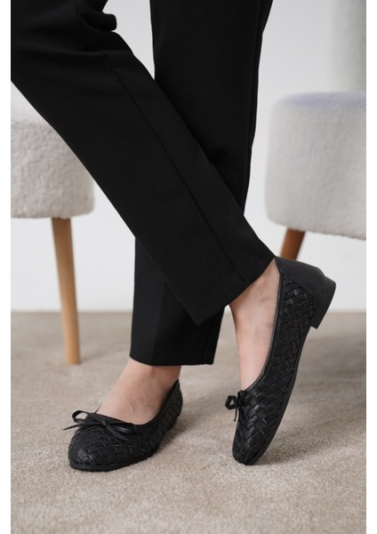 Twis Kadın Örgü Detaylı Fiyonklu Deri Babet fırsatları