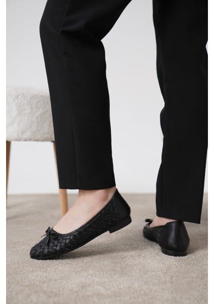 Twis Kadın Örgü Detaylı Fiyonklu Deri Babet indirimleri