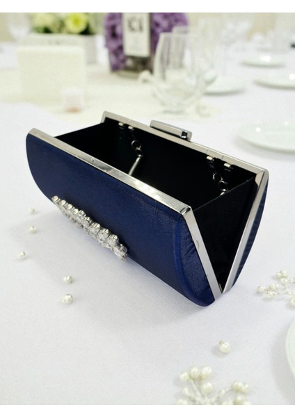 Lacivert Kristal Gümüş Taşlı Saten Abiye Çanta, Metal Saplı Şıklık fırsatları
