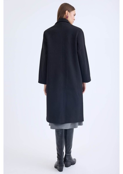 Düğmeli Uzun Kaşe Kaban