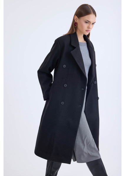 Düğmeli Uzun Kaşe Kaban