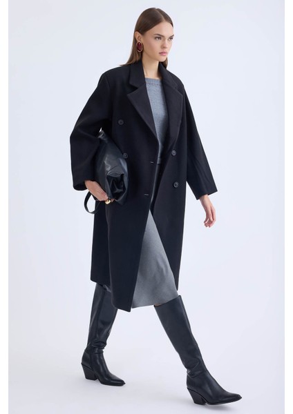 Düğmeli Uzun Kaşe Kaban