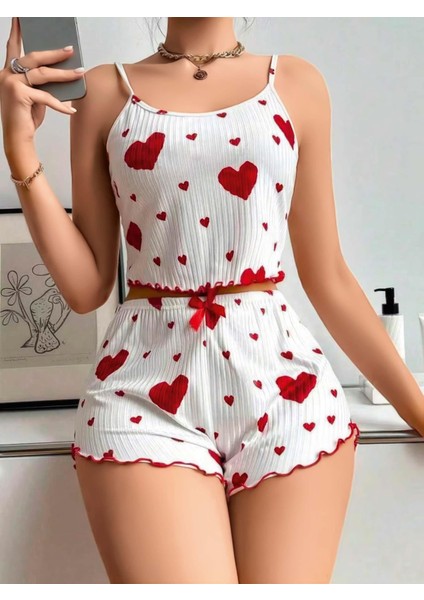 Venüsshopping- Pamuklu Beyaz Üstüne Kırmızı Kalp Desenli Askılı Şortlu Pijama Takımı fiyatları