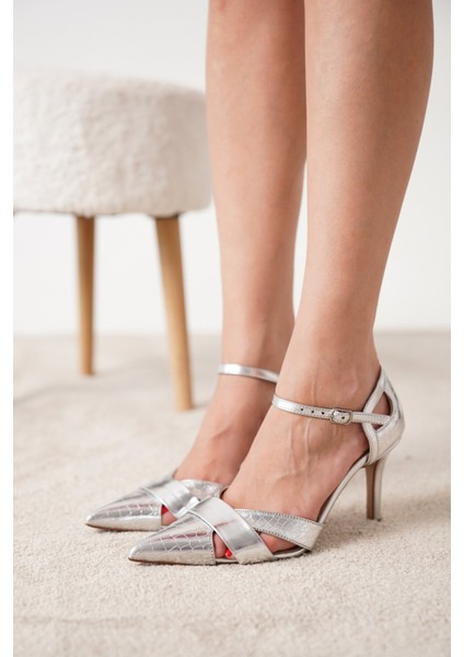 Giallo Sivri Burun Kadın Topuklu Ayakkabı