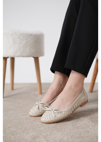 Twis Kadın Örgü Detaylı Fiyonklu Deri Babet