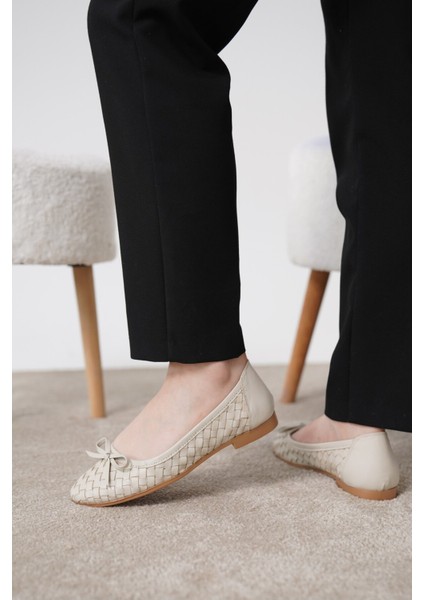 Twis Kadın Örgü Detaylı Fiyonklu Deri Babet indirimleri