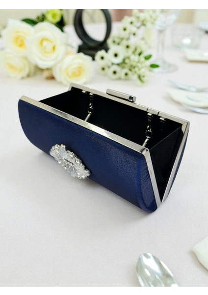 Lacivert Kristal Gümüş Taşlı Saten Abiye Çanta, Metal Saplı Şıklık fiyatları