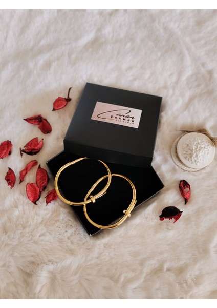 Çivi Model Bileklik fırsatları