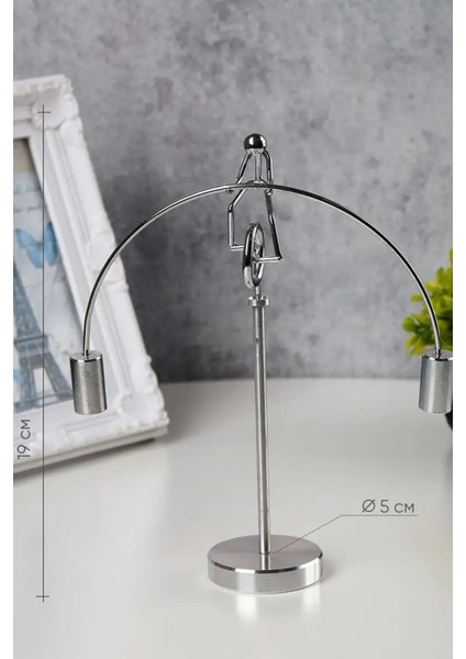 Manyetik Sallanan Bisikletli Akrobat Masa Üstü Salıncak Sürekli Sallanan Manyetik Masa Üstü Obje