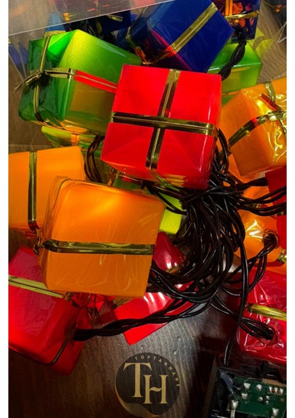 Hediye Paketi Şekilli Yılbaşı Işığı Pilli Çam Ağacı Süsü Yeni Yıl New Year Merry Christmas fırsatları