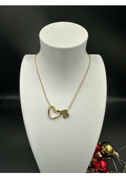 Altın Renk Kalp ve B Harfi Detaylı Çelik Kolye