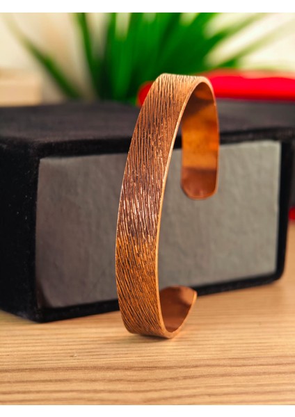 Saf Bakır Bileklik El Yapımı Üzerinde Özel Tasarımlar