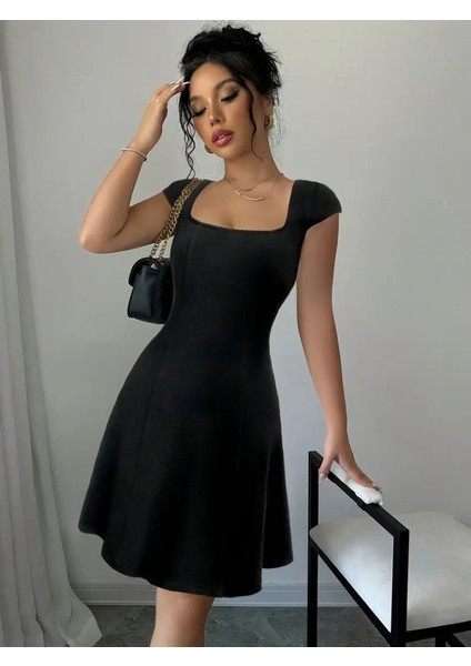 Kadın Kısa Kollu Geometrik Yakalı Janjan Krep Elbise indirimleri