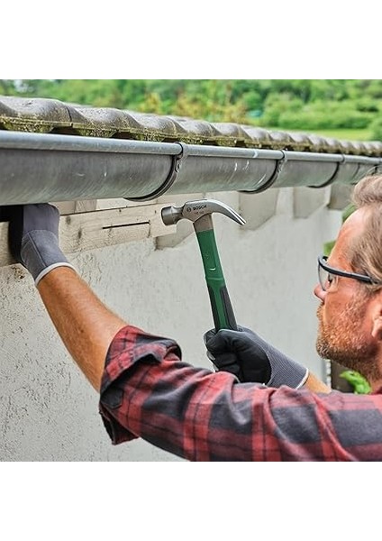 Tırnaklı Çekiç 450 G (Ekstra Büyük Darbe Yüzeyi; Sağlam Karbon Çelik; V Şeklinde Pençe; Cam Elyaf Çekirdekli Rahat Yumuşak Sap; Düşük Titreşim) fırsatları