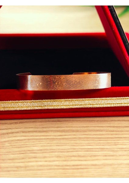 Saf Bakır Bileklik El Yapımı Üzerinde Özel Tasarımlar