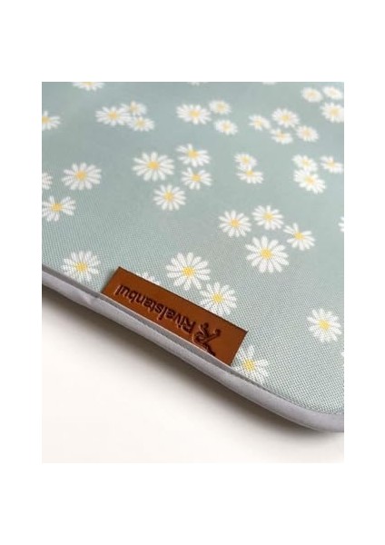 Rivaistanbul Papatya Desenli Yenidoğan Alt Açma Değiştirme Pedi Minderi Örtüsü