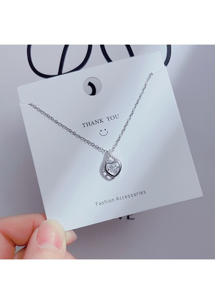 Yeni Basit Titanyum Çelik Kolye Kadın 18K Gül Altın Dört Yapraklı Yonca Kolye Ins Gelgit Net Kırmızı Patlama Modelleri Köprücük Kemiği Zinciri (Yurt Dışından)