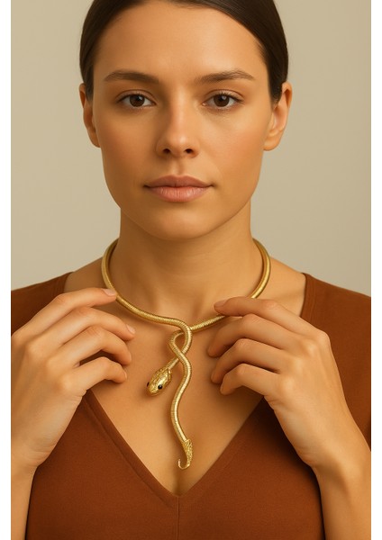 Cesaretin Sembolü, Zarafetin Imzası: Özel Seri Sarmal Yılan Tasarım Gold Choker Kolye modelleri