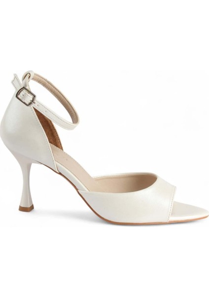 Delora Sedefli Beyaz Kadın Topuklu Ayakkabı fiyatları