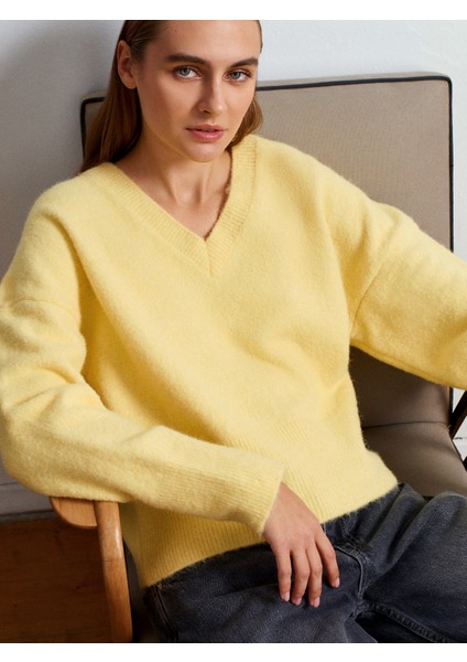 10645 V Yaka Yün Karışımlı Triko Kazak-Koyu Sarı fiyatları