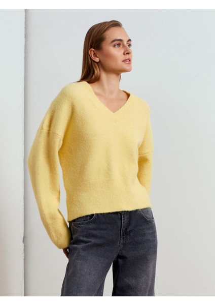 10645 V Yaka Yün Karışımlı Triko Kazak-Koyu Sarı indirimleri