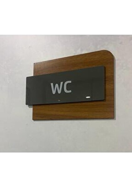 Luxury Serisi Ahşap Görünümlü Kapı İsimliği modelleri