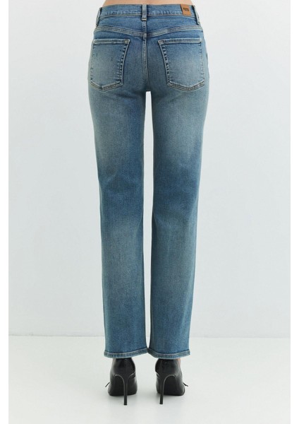 Regular Straight Fit Koyu Indigo Kadın Jean Pantolon
